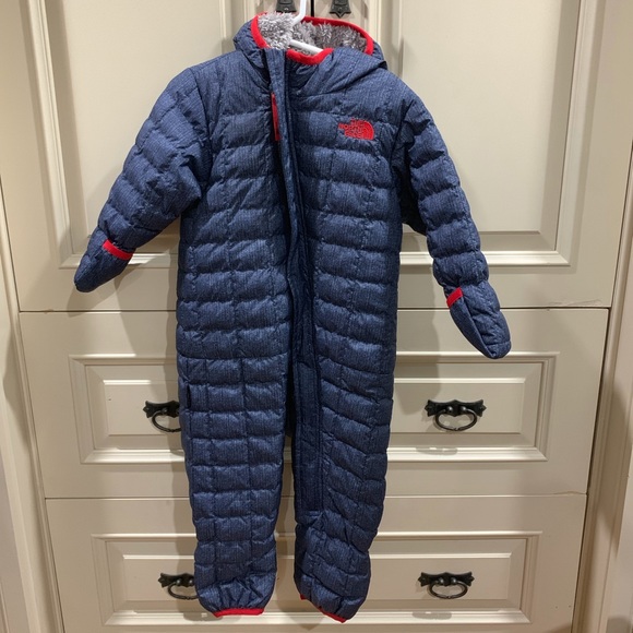Northface Snow Suit - Picture 1 of 4